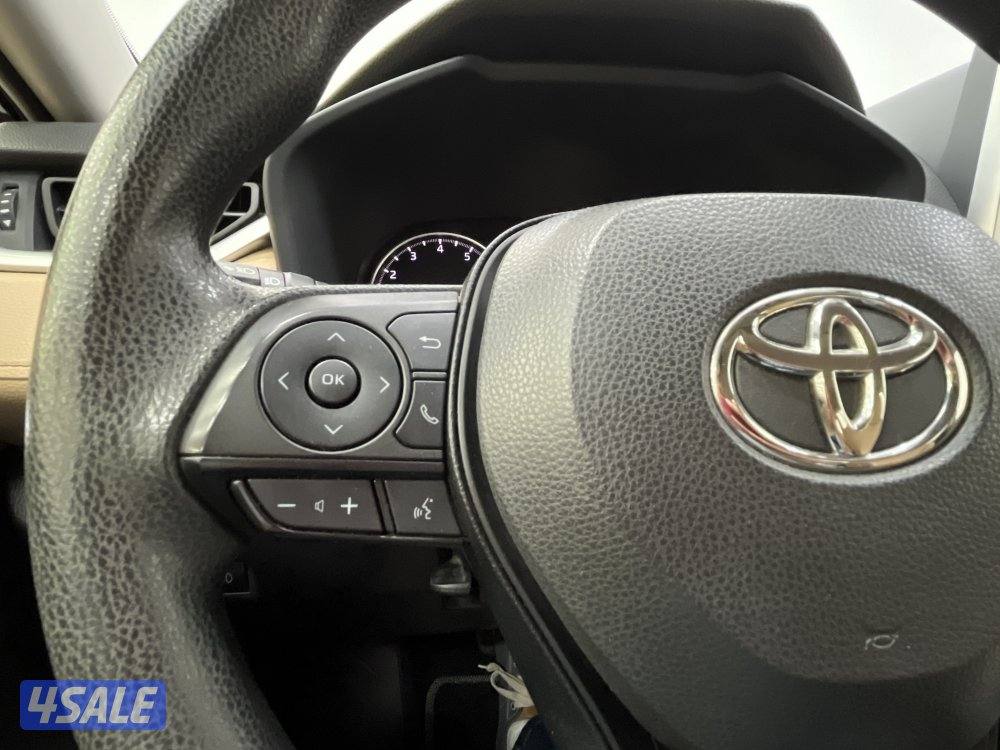 TOYOTA RAV401 4X2 STANDARD OPTION7