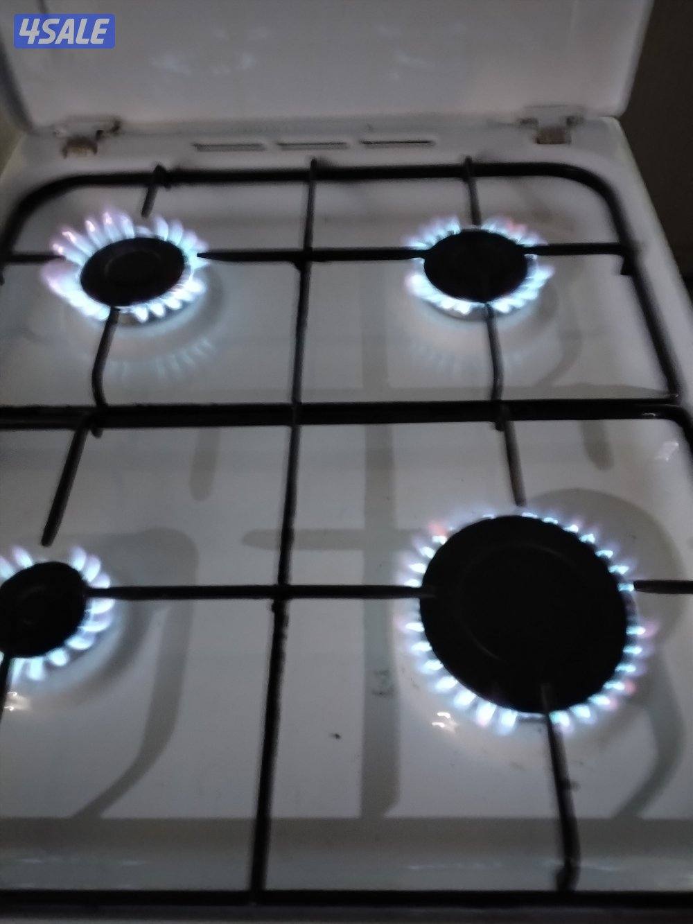 انديست إيطالي 4 عيون نار زرقا باب محكم غطاء صاج شرط الفحص ونظافة الجدي2