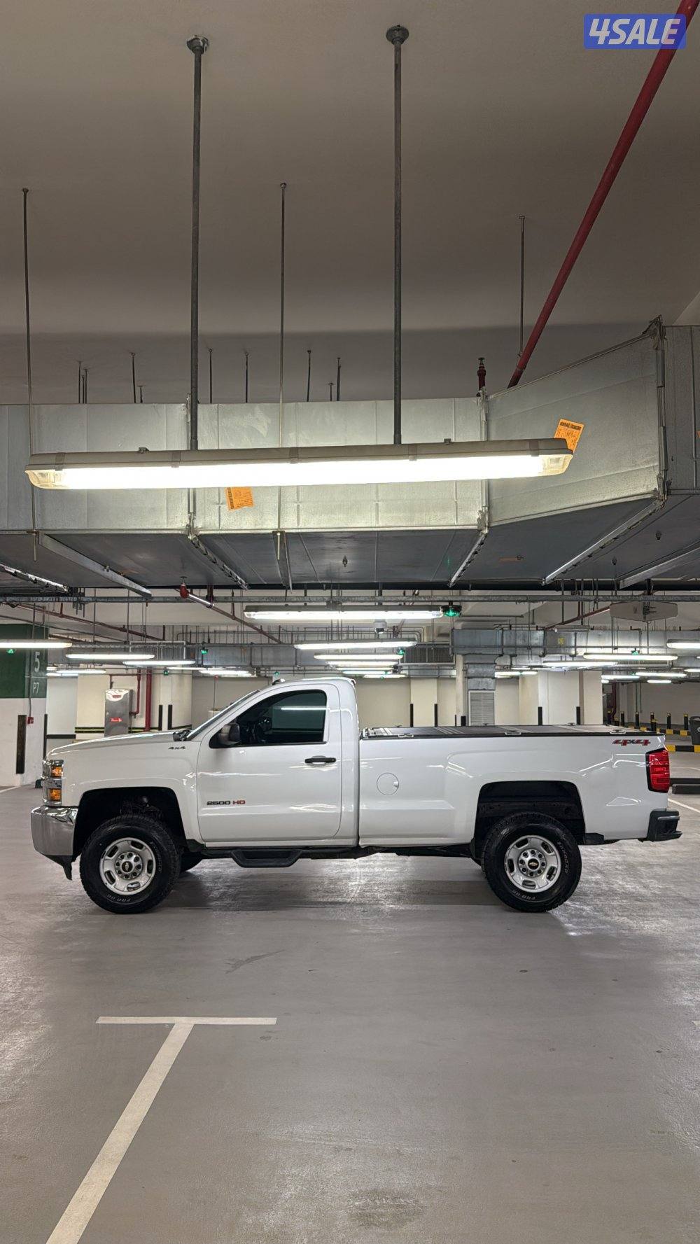 للبيع سلفرادو HD دبل ارضي موديل 2015 ماشي 200 الف صبغ قطعتين1