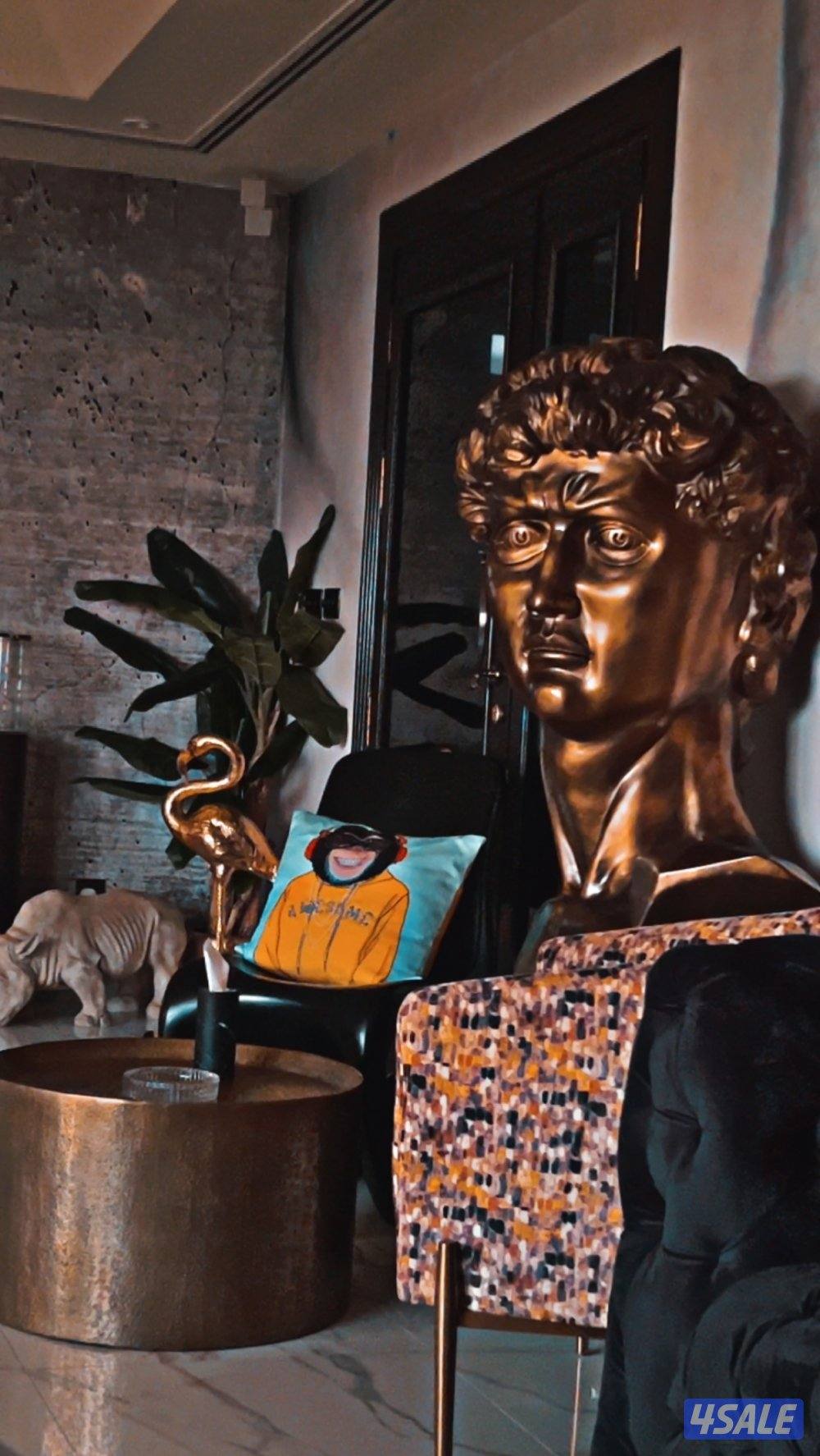 شقة بمجمع الوفرة تتكون ثلاث غرف ماستر وغرفة عامل بلكونتين اطلاله بحرية5