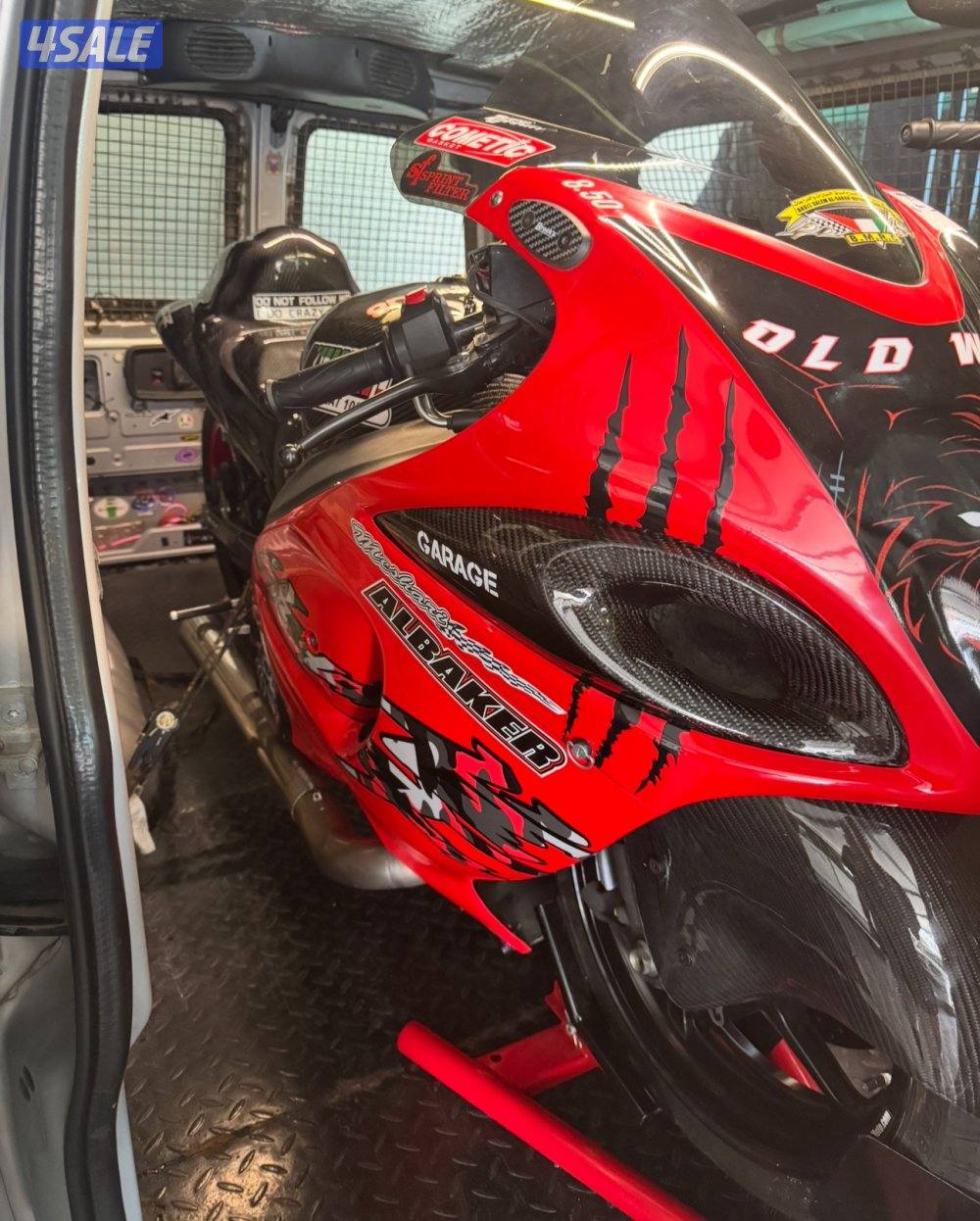 للبيع فان gmc  معاه هايبوسه 2012 مجهز حق نادي سباق2