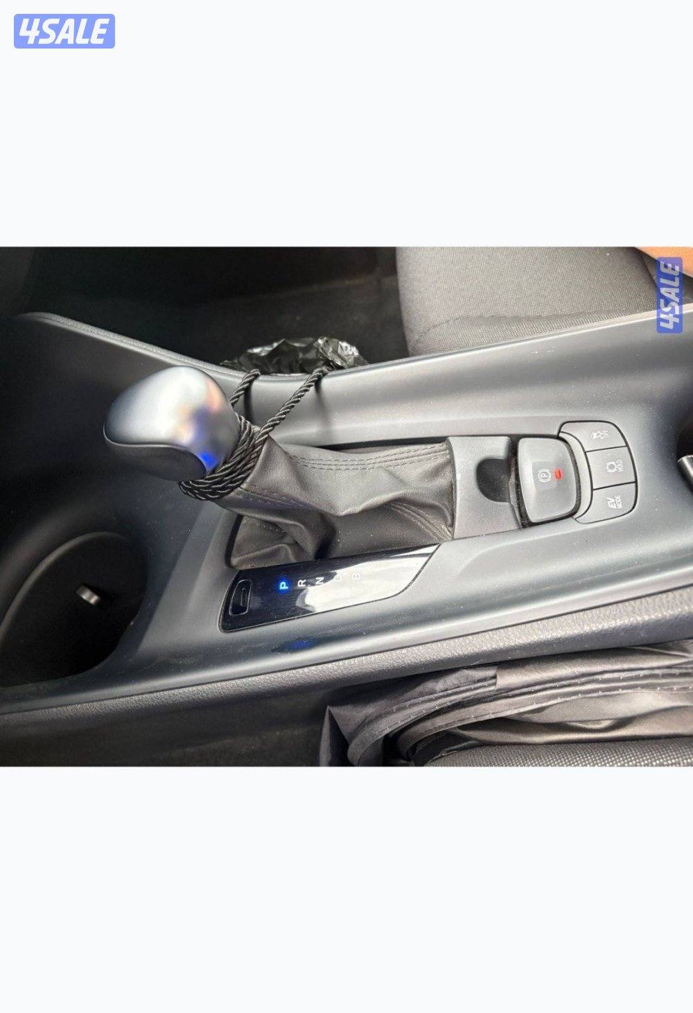 للبيع تويوتا CHR3