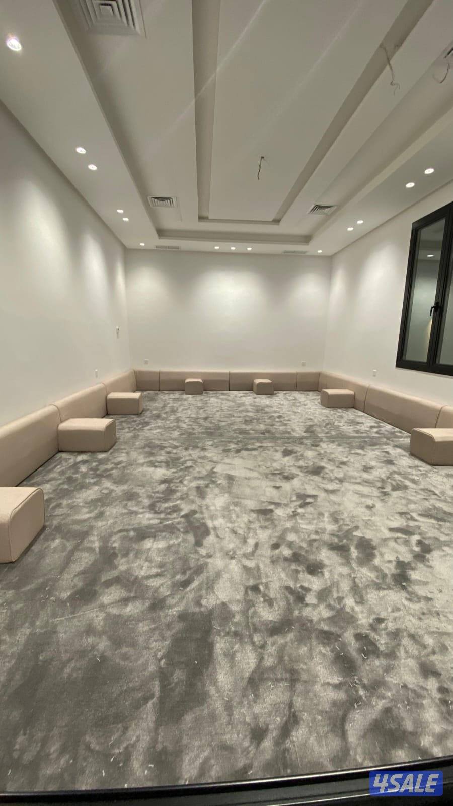 كل ما يخص الديوانيات لدينا سجاد مساند بغلي وسعودي نقشات حفر يدوي باركي15