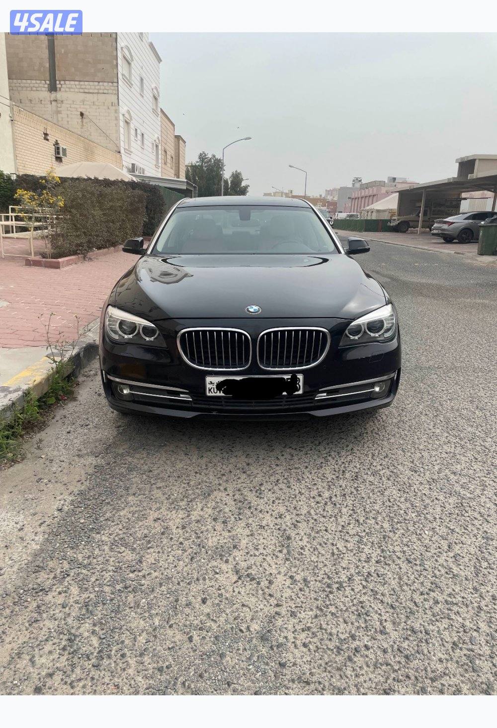 للبيع بي ام 730li موديل 20150