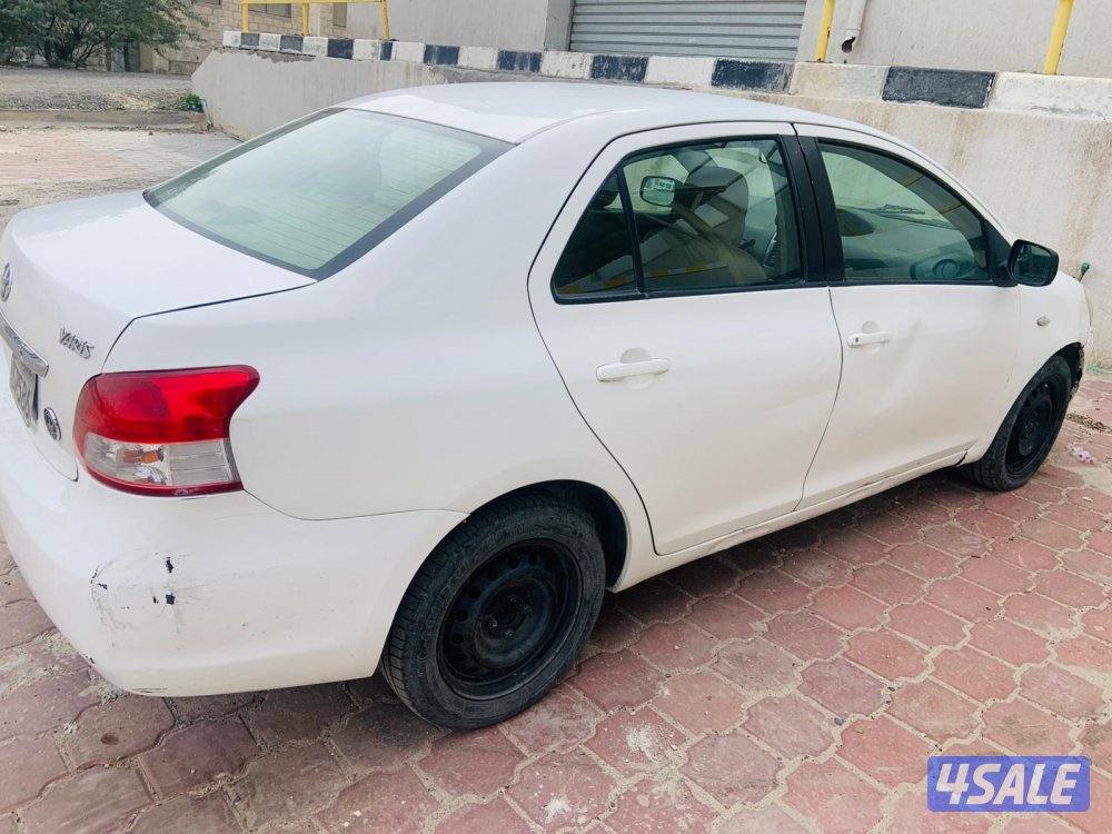 تويوتا يارس 2011 للبيع3