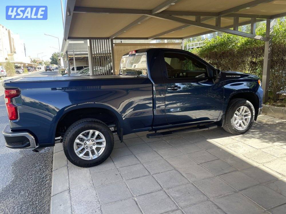 للبيع سلفرادوا 2023 lt1