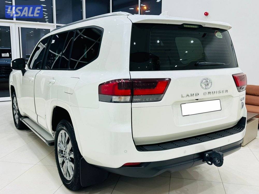 للبيع تويوتا لاندكروس GXR 4K بدون تيربو موديل 20252