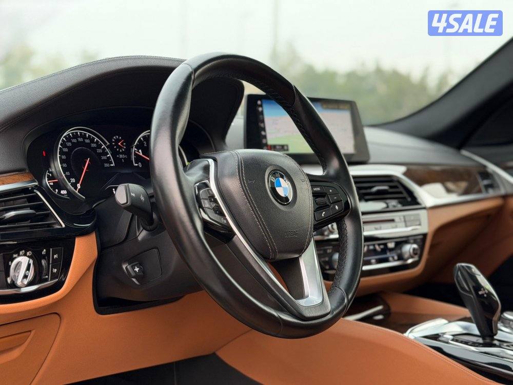 للبيع BMW530i موديل 2019 وارد الغانم7