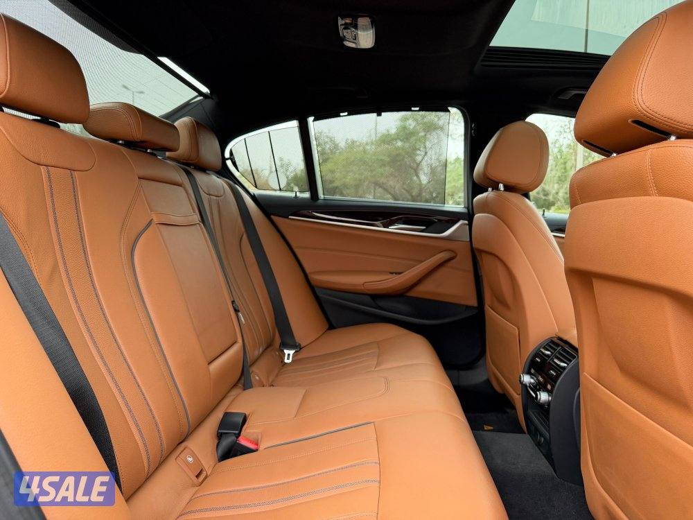 للبيع BMW530i موديل 2019 وارد الغانم13