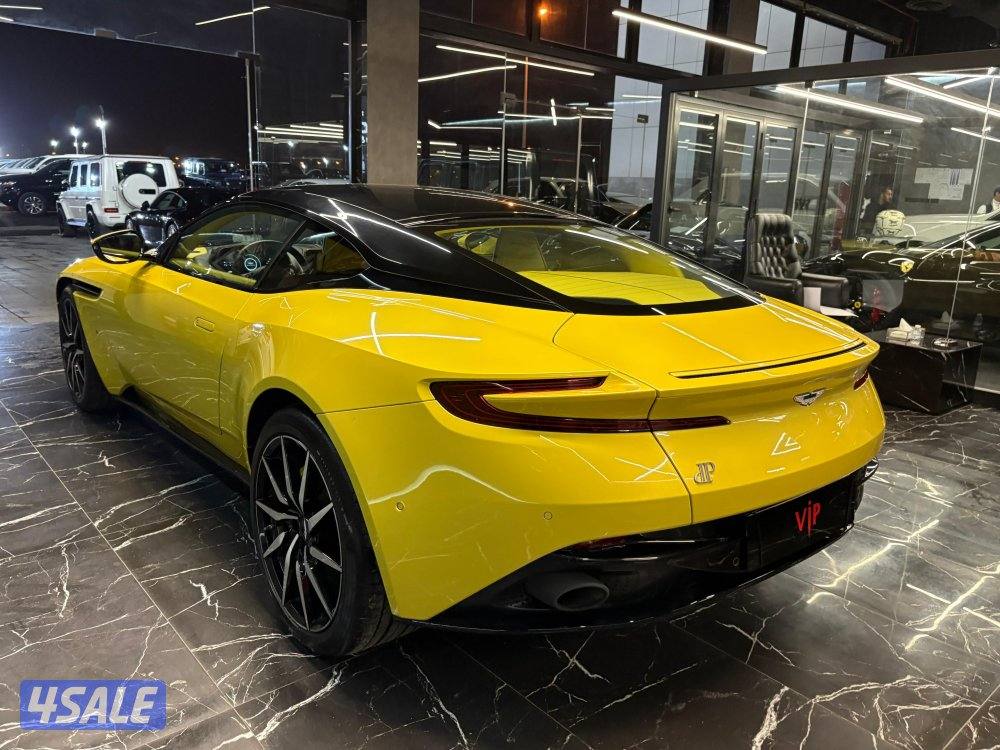 اوستن مارتن DB115