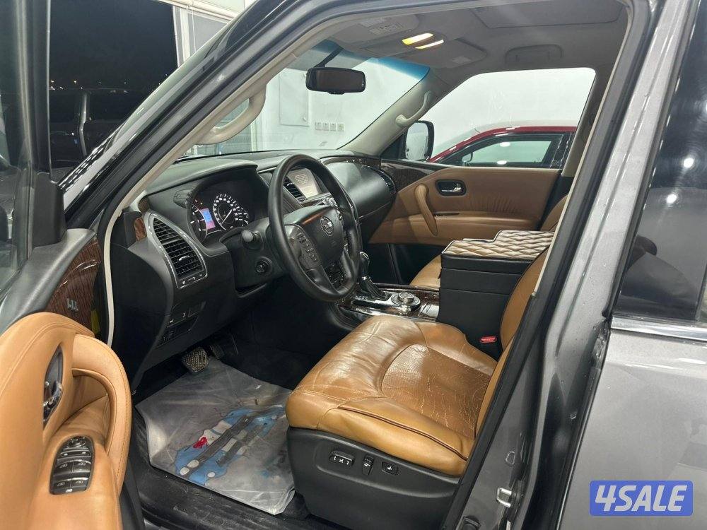 بلاتنيوم موديل ٢٠١٤ وارد الوكاله ماشي ٣٠٠ ألف كم3