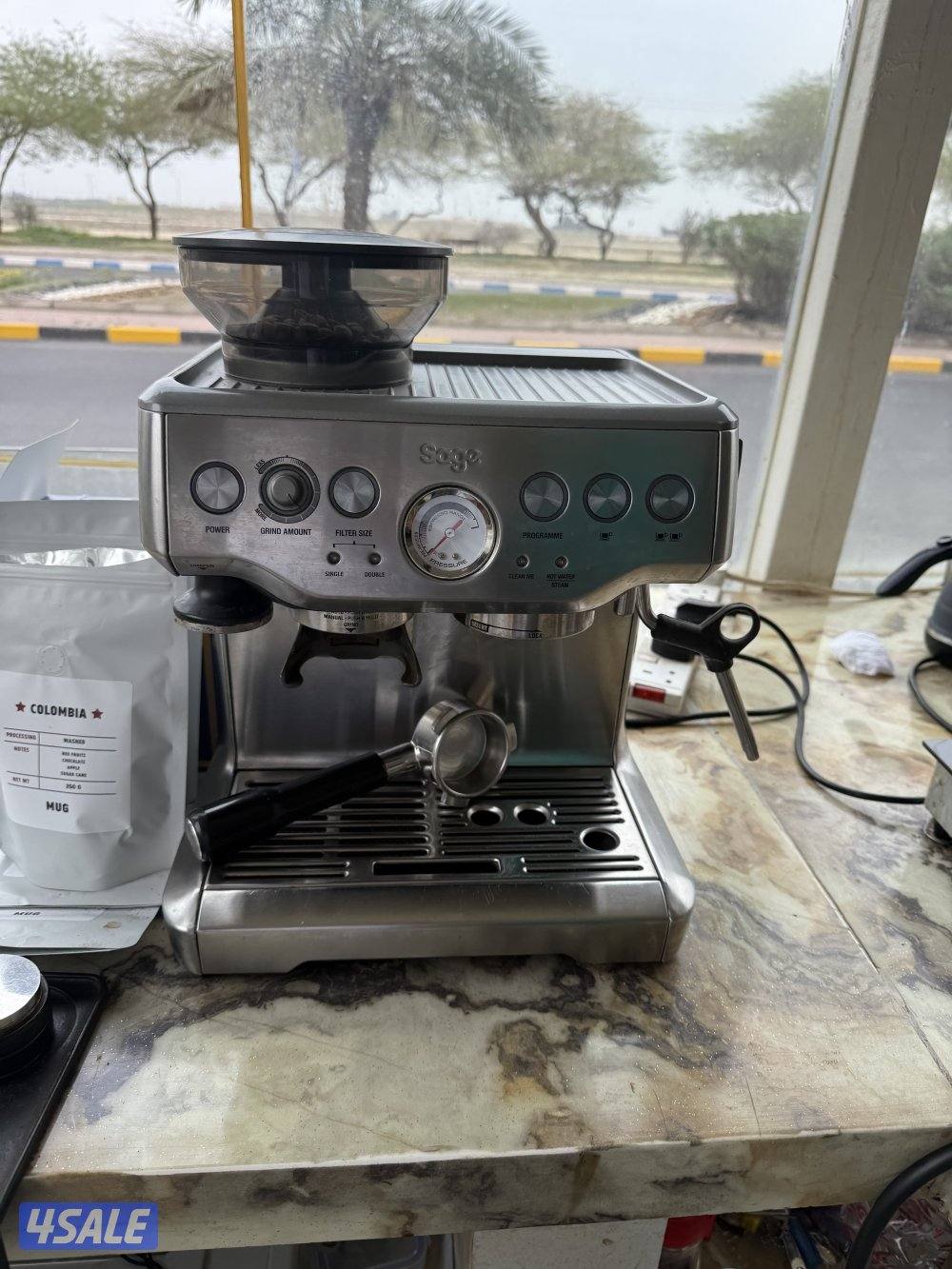 للبيع مكينه قهوه مع طاحنه1