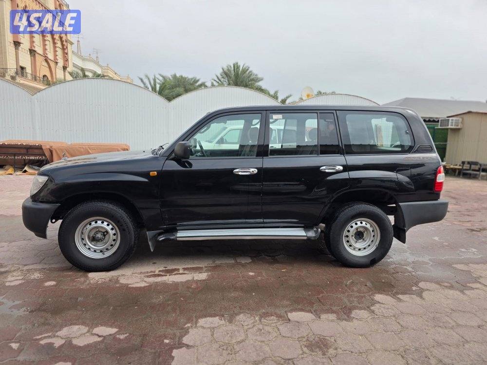 وارد الامارات موتر حكومه مصبوغ عام شرط الفحص قير ومكينه وشاصي5