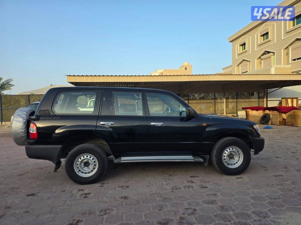 وارد الامارات موتر حكومه مصبوغ عام شرط الفحص قير ومكينه وشاصي6