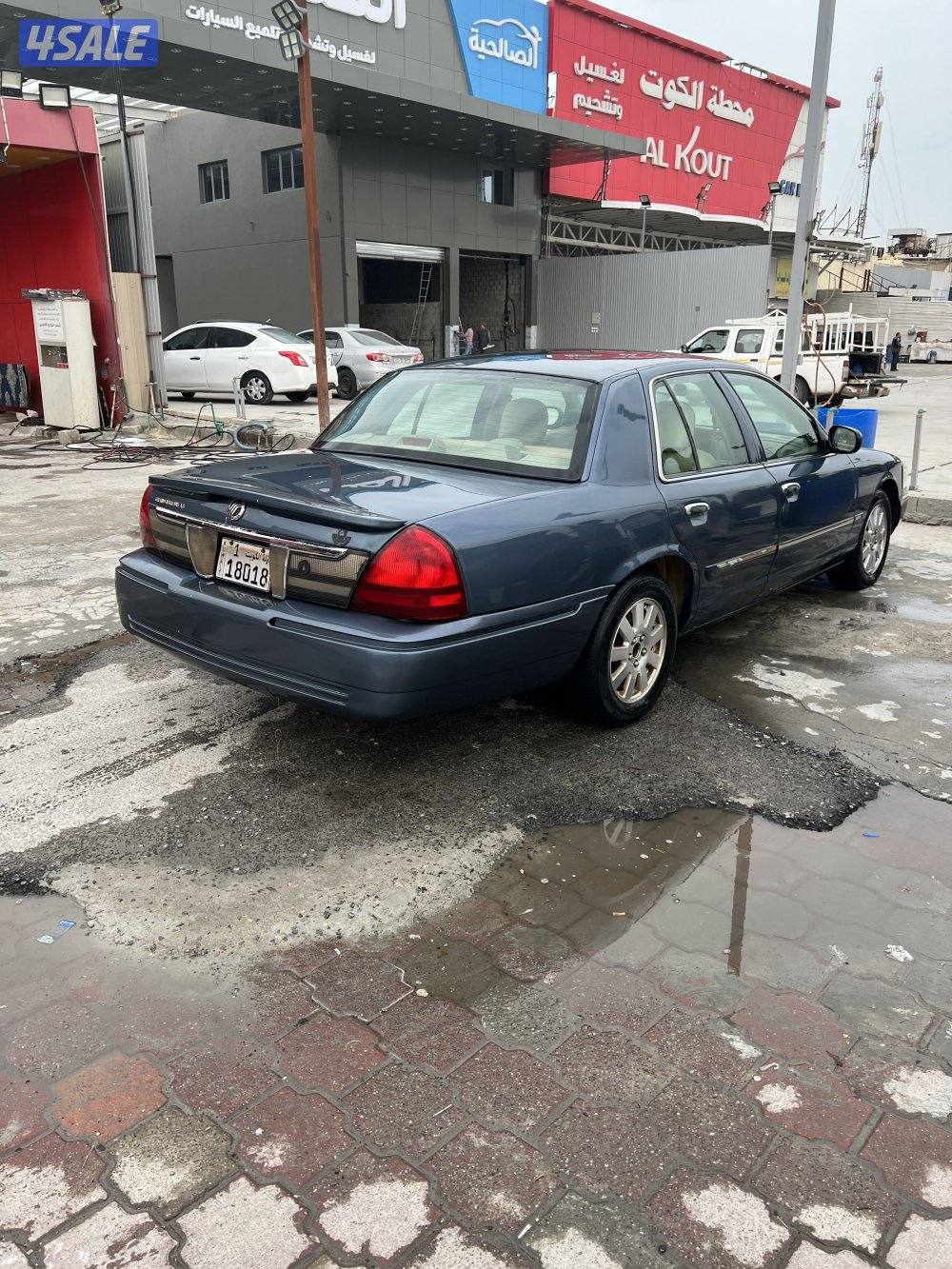 للبيع فورد ماركيز 2007  ماشي 520 الف البيع على السوم0