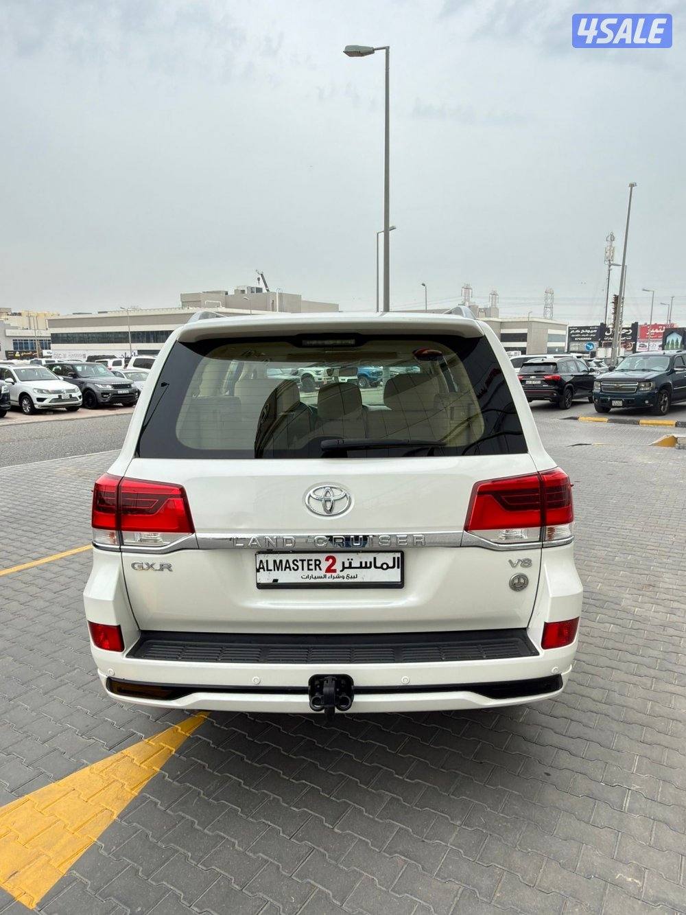 للبيع لاند كروزر GXR 2017 صبغ الوكاله4