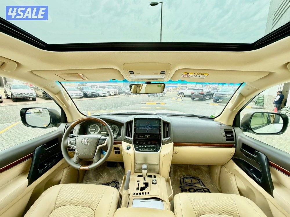 للبيع لاند كروزر GXR 2017 صبغ الوكاله6