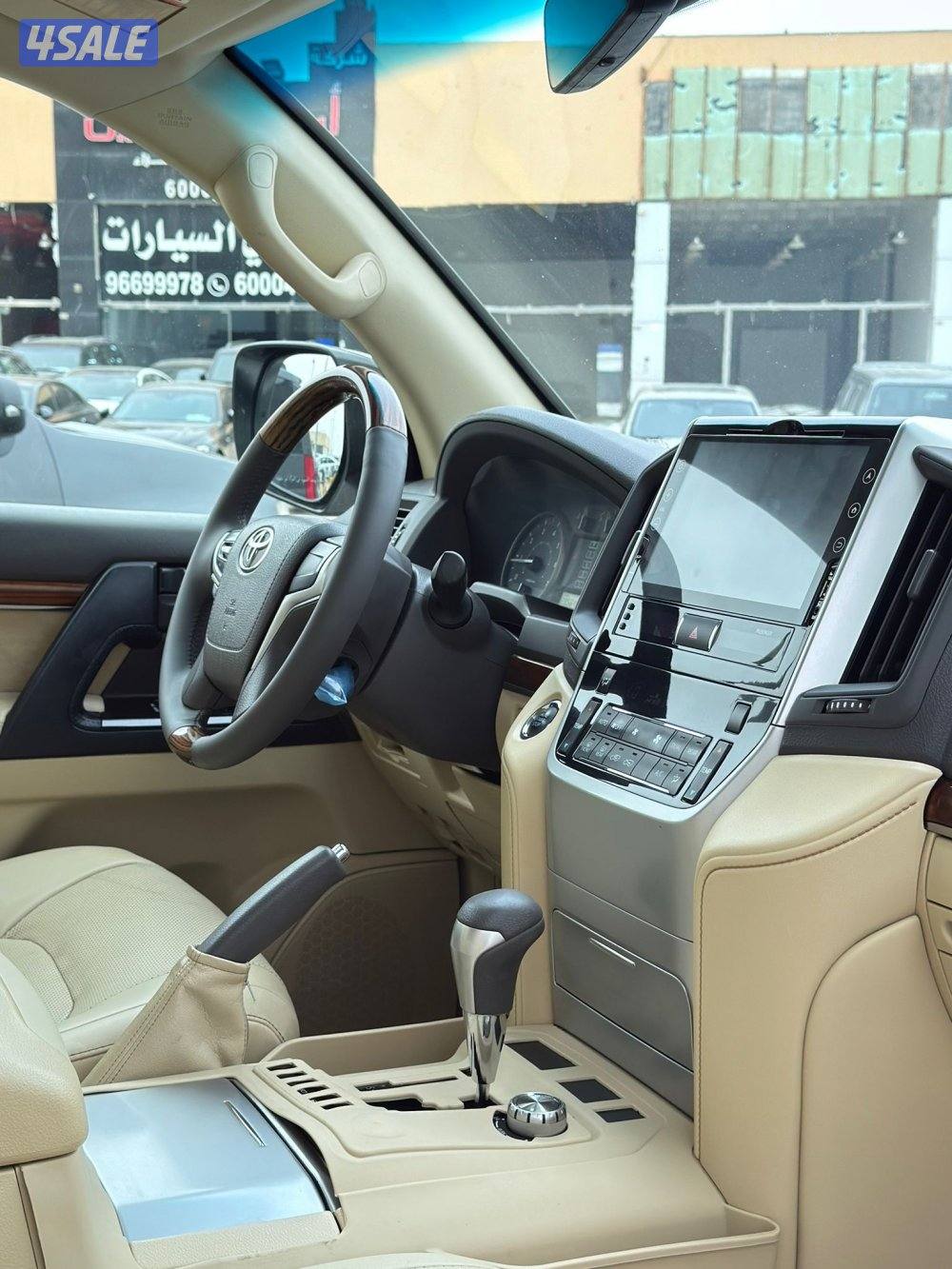 للبيع لاند كروزر GXR 2017 صبغ الوكاله9