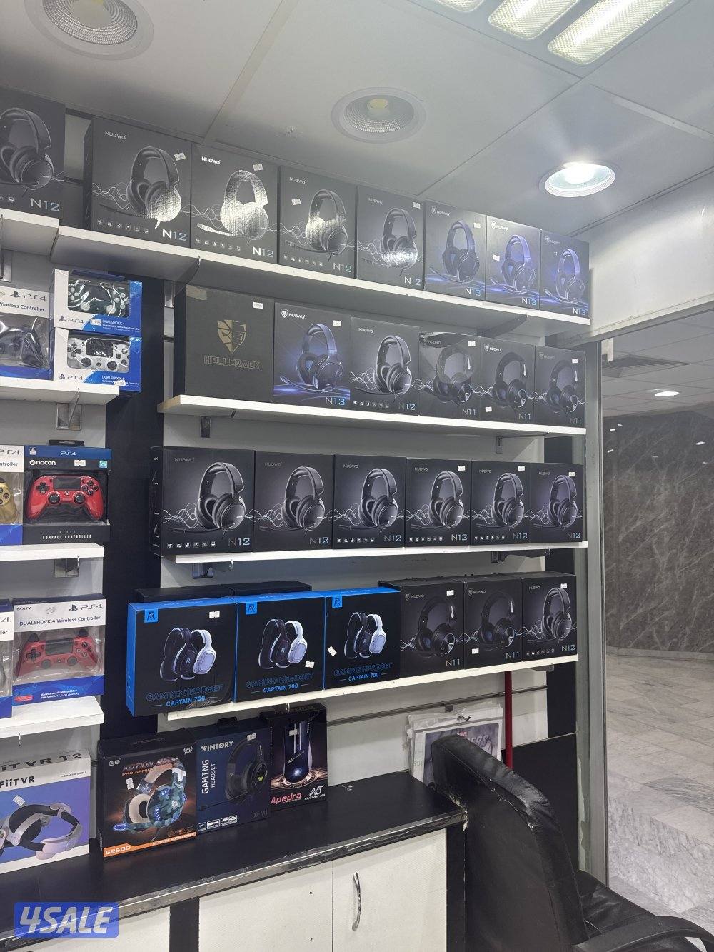 متوفر لدينا جميع أنواع الألعاب البلايستيشن4