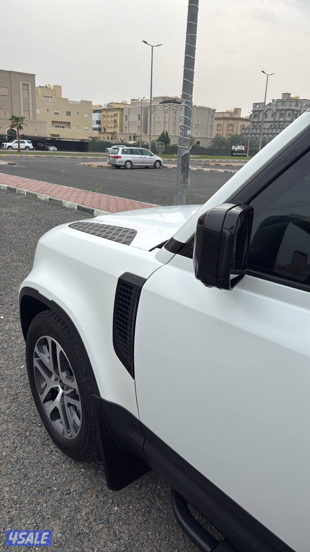 ديفندر 6 سلندر 20249