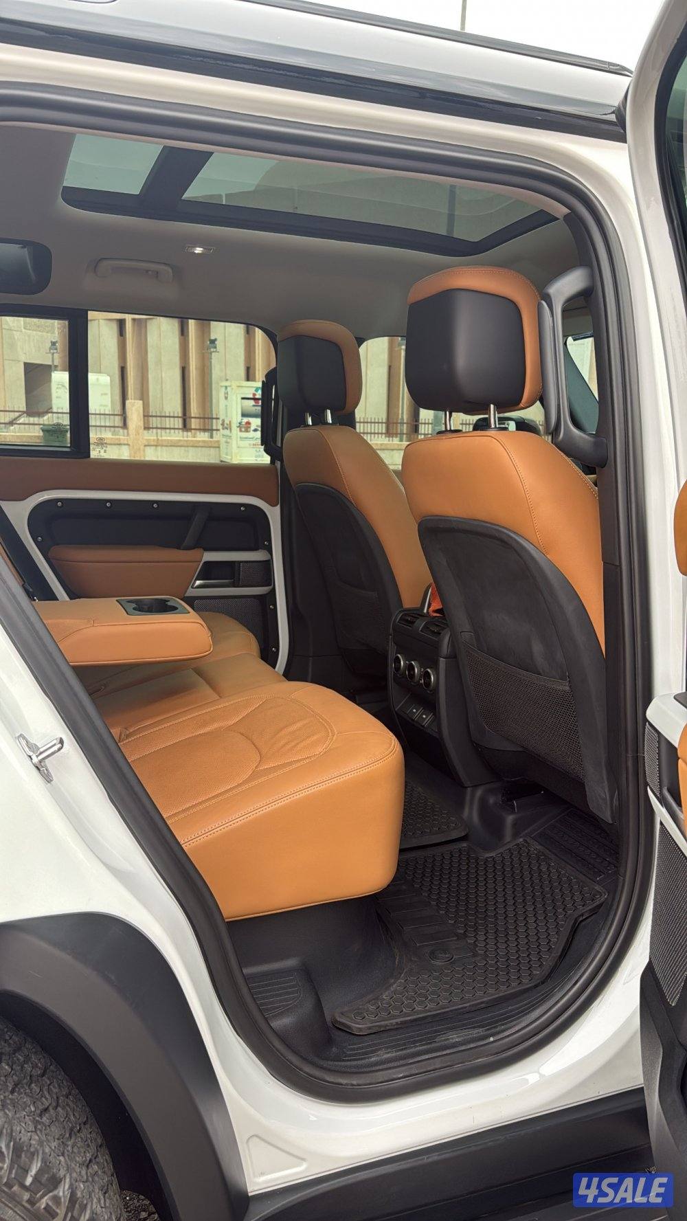 ديفندر 6 سلندر 202411