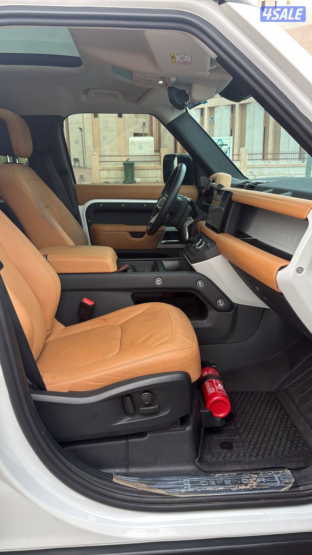 ديفندر 6 سلندر 202412