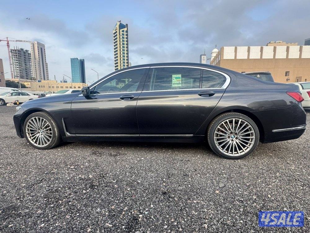 بي ام دبليو 740 للبيع11