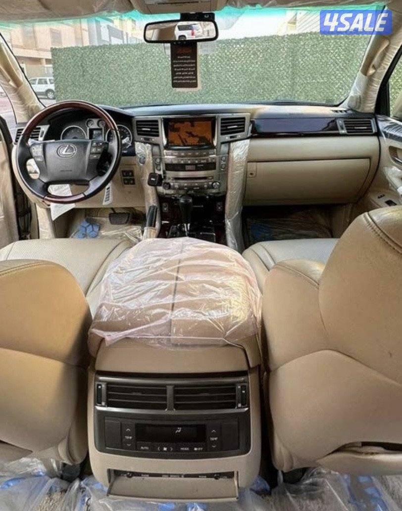 للبيع جيب لكزس LX 5704