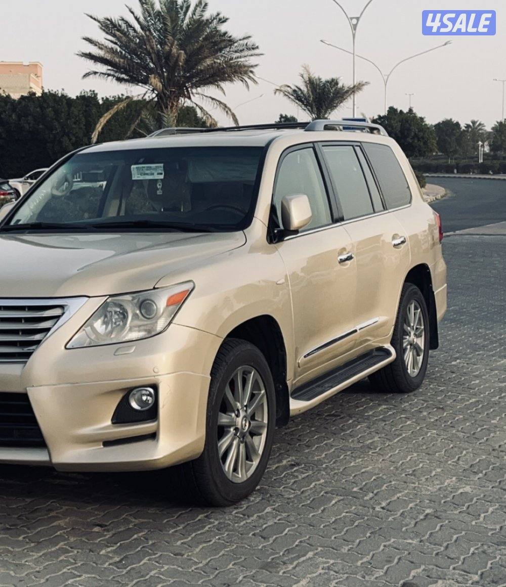 للبيع جيب لكزس LX 5700