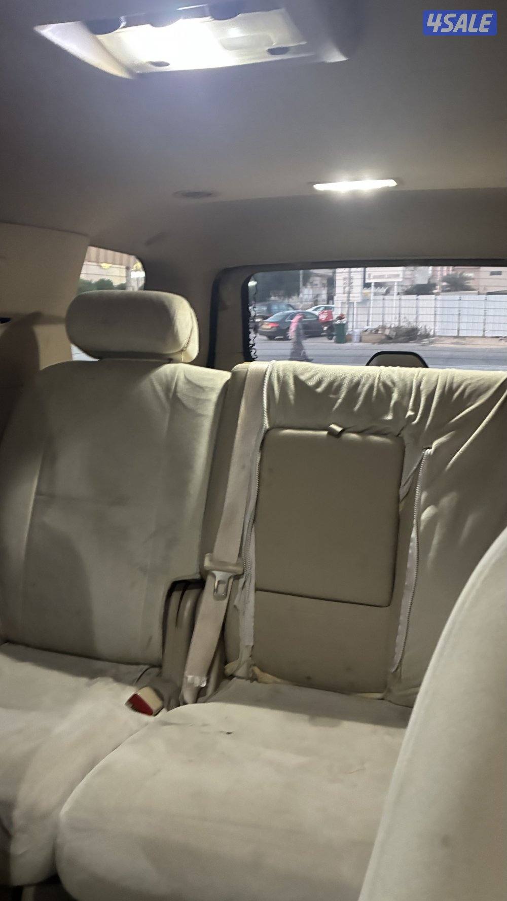 للبيع تاهو موديل 2010 الي تي وارد الغانم اللون سلفر دبل قير ماشي 3900