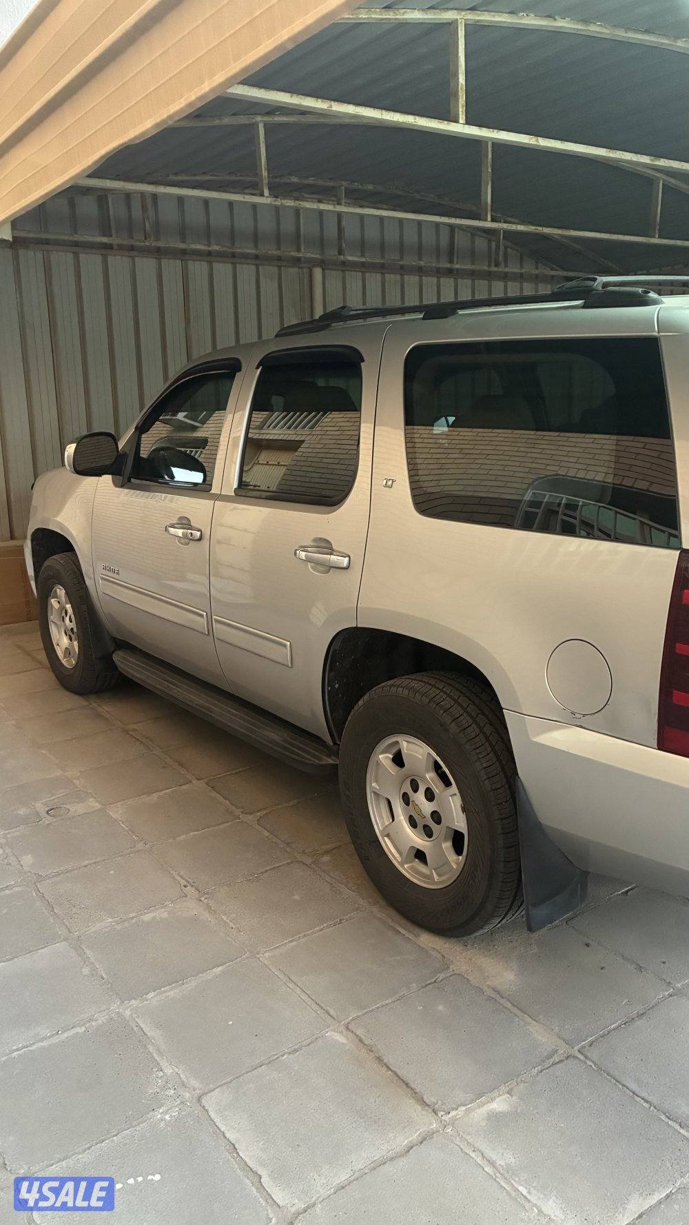 للبيع تاهو موديل 2010 الي تي وارد الغانم اللون سلفر دبل قير ماشي 3905