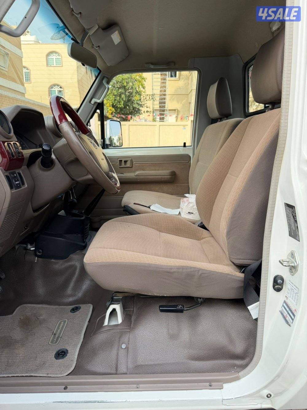 سلفرادو Z71 وارد الخليج موديل 2012 عداد 300 الف8