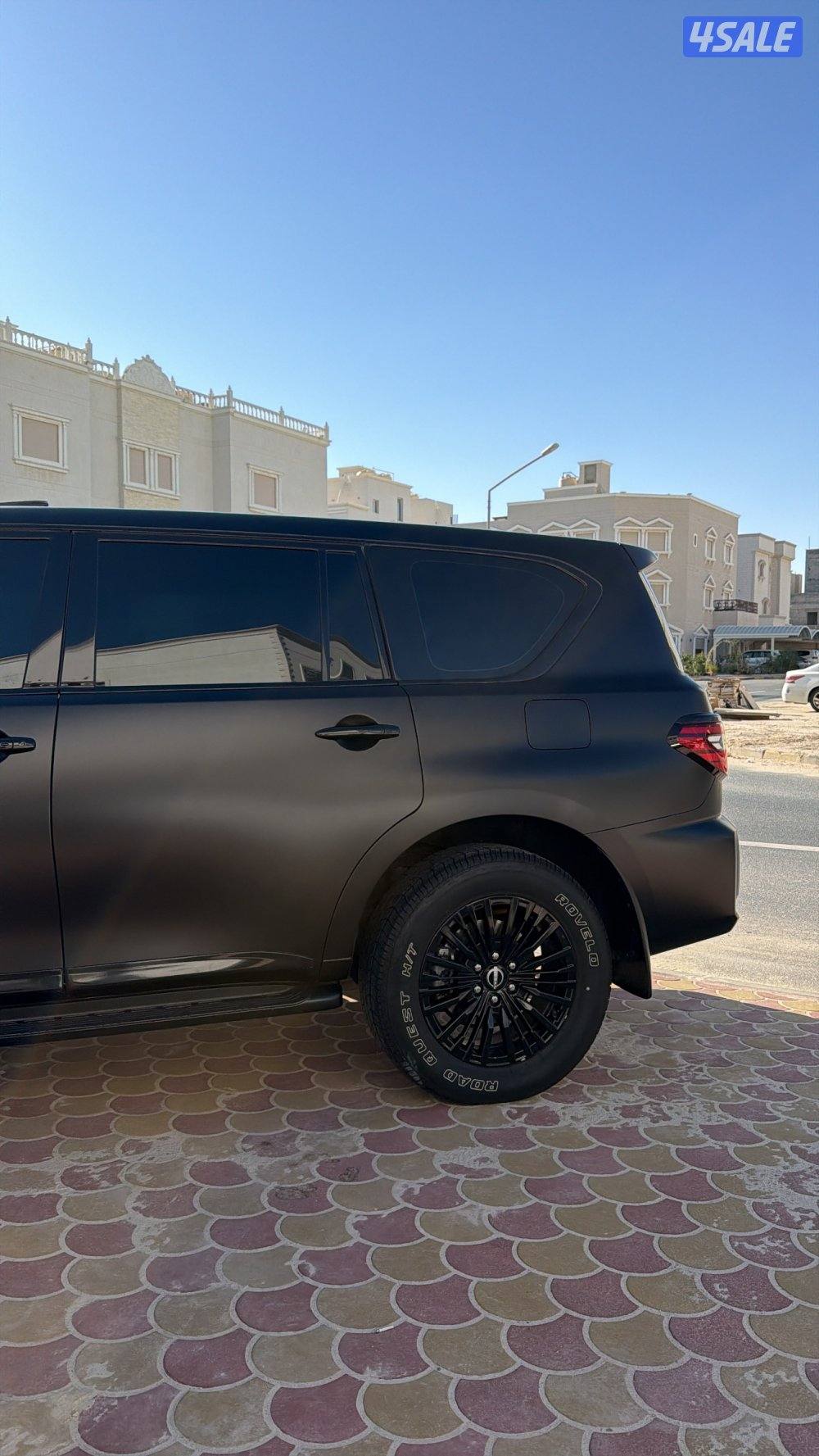 للبيع نيسان باترول كامل المواصفات 6 سلندر بلاتينوم سيتي10