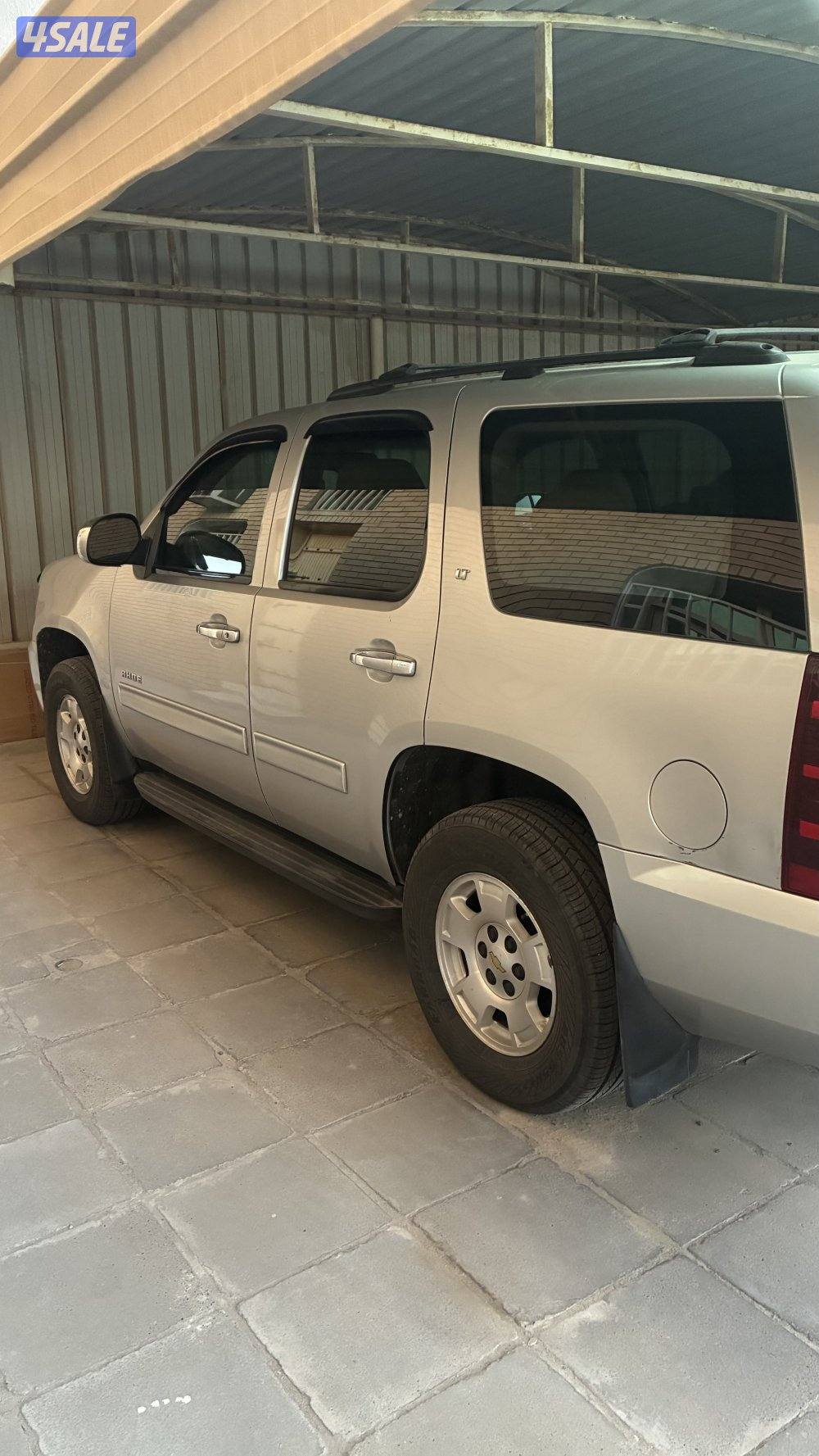 للبيع تاهو موديل 2010 الي تي وارد الغانم اللون سلفر دبل قير ماشي 3909