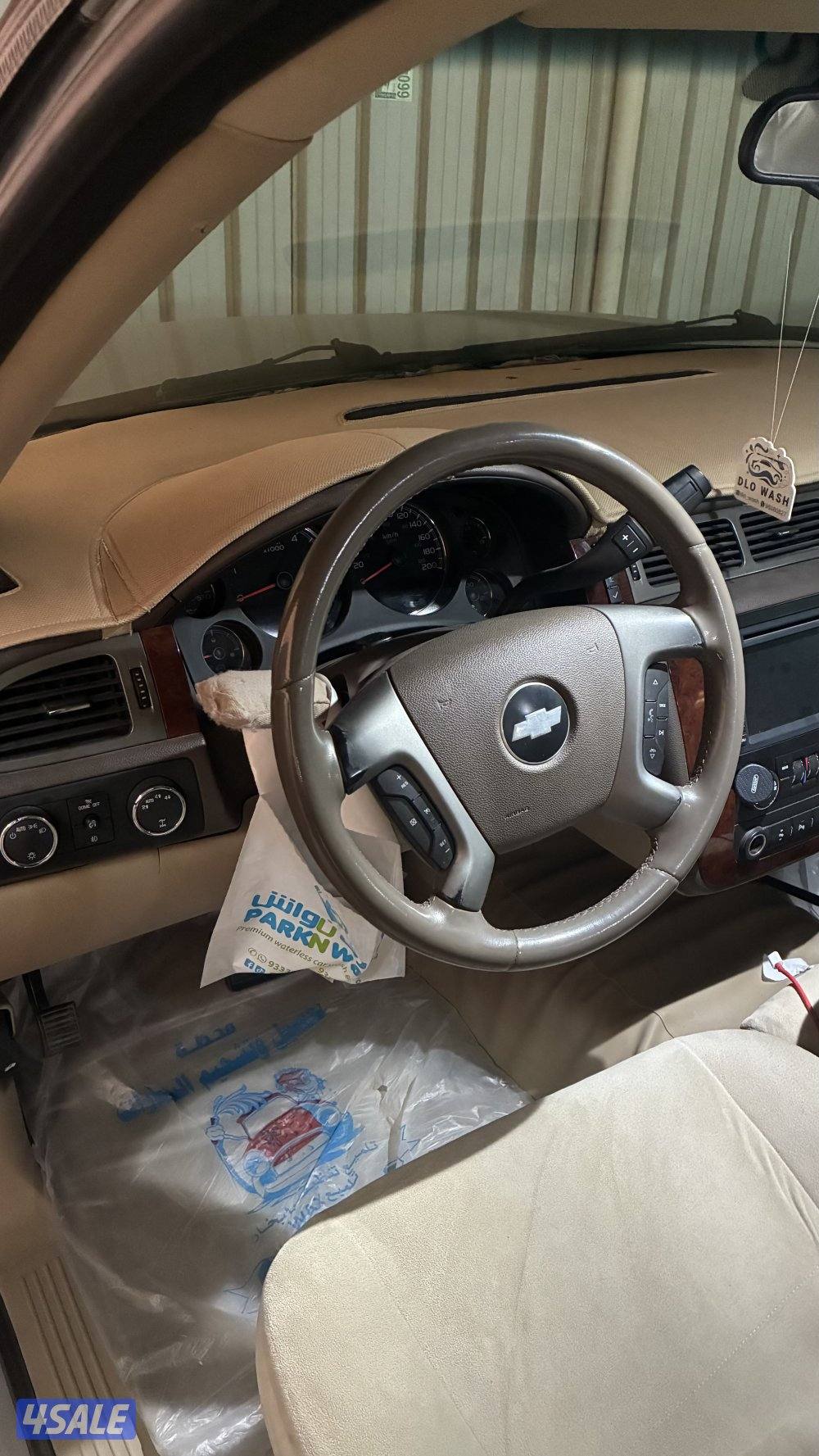 للبيع تاهو موديل 2010 الي تي وارد الغانم اللون سلفر دبل قير ماشي 39010