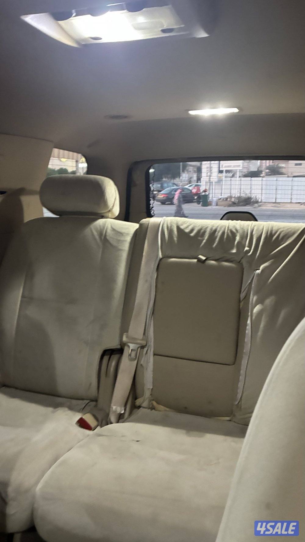 للبيع تاهو موديل 2010 الي تي وارد الغانم اللون سلفر دبل قير ماشي 39011