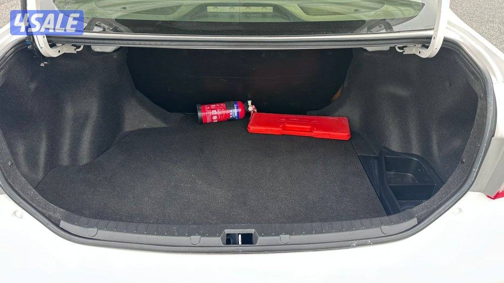 كورولا موديل 2013 عداد 100 الف 🔥8