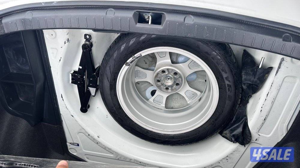 كورولا موديل 2013 عداد 100 الف 🔥9