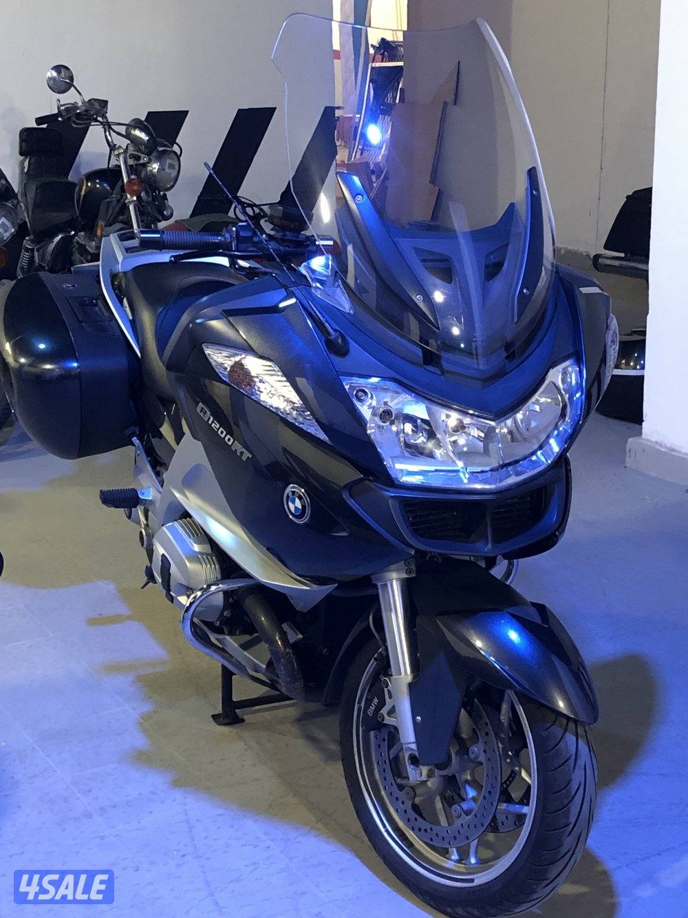 Bmw r1200rt 2011بيع سريعه1