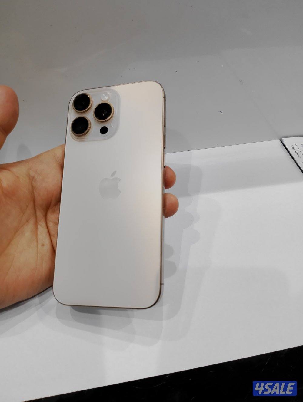 ايفون 16 برو ماكس 256 جيجا بطارية 100%1