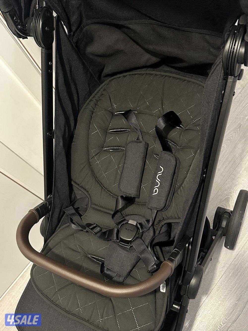 للبيع عربانة nuna trvl بحالة نظيفة جداً.2