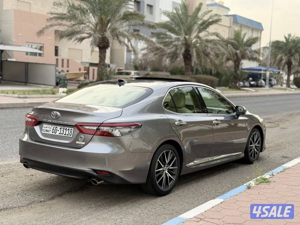 كامري 6 سنلدر 2023 ماشي 80 الف صبغ الوكالة3