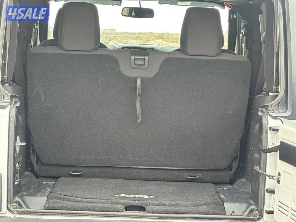 للبيع رانجلر سبورت ماشي ١٨٠ الف كيلو5