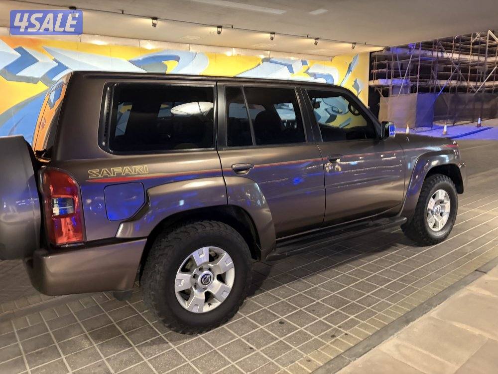 2007 بحالة فوق الممتازة او بدل مع وانيت قمارتين او يوكن تاهو5