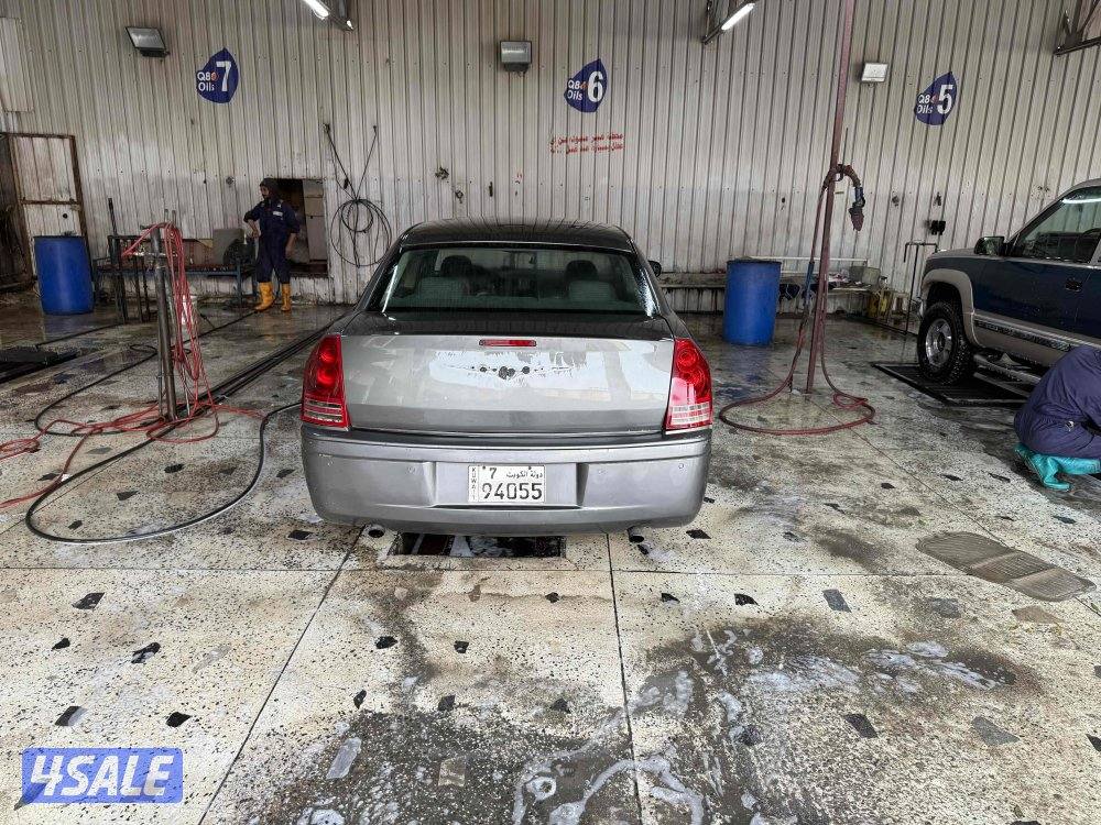 البيع كرايزلر 2010 8 سلندر هيمي1