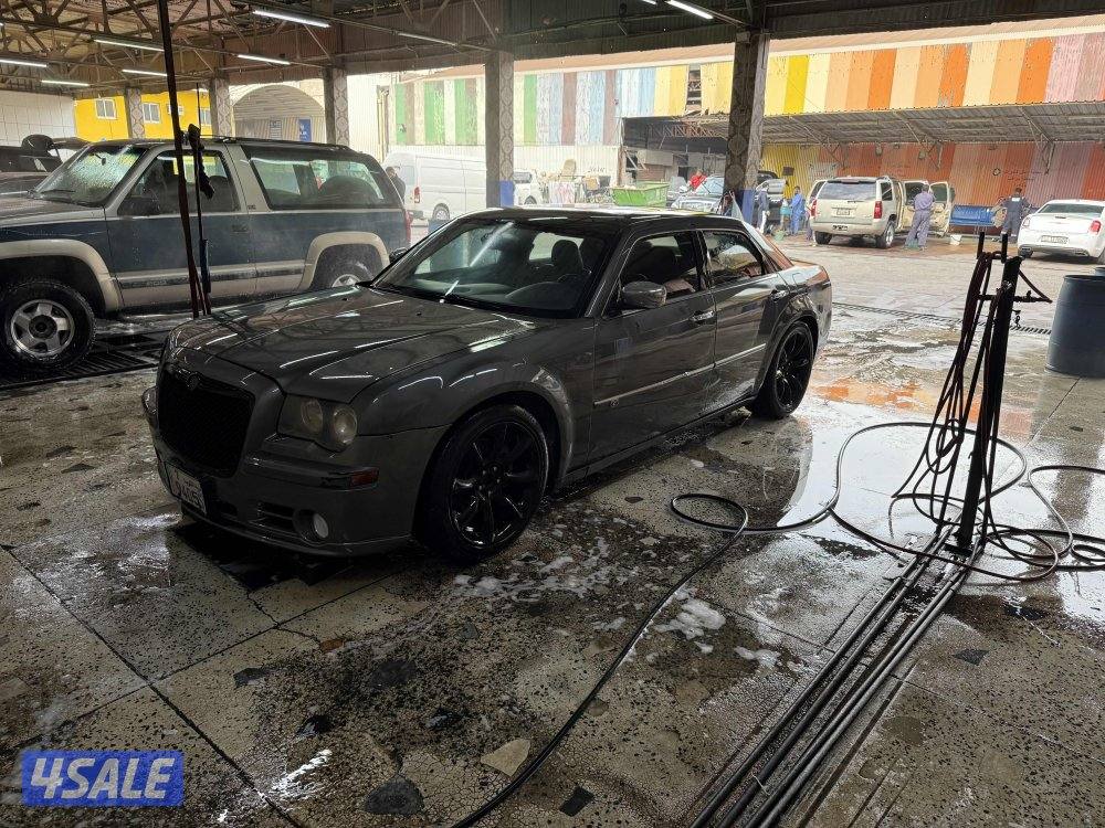 البيع كرايزلر 2010 8 سلندر هيمي2