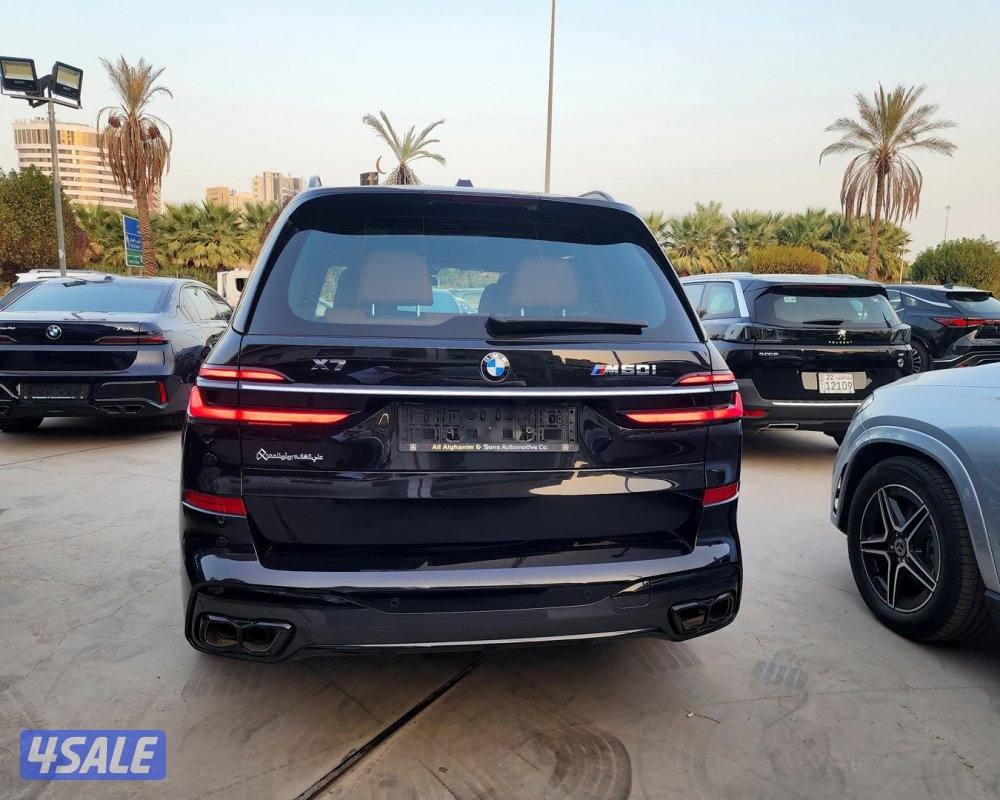 BMW X7 M10