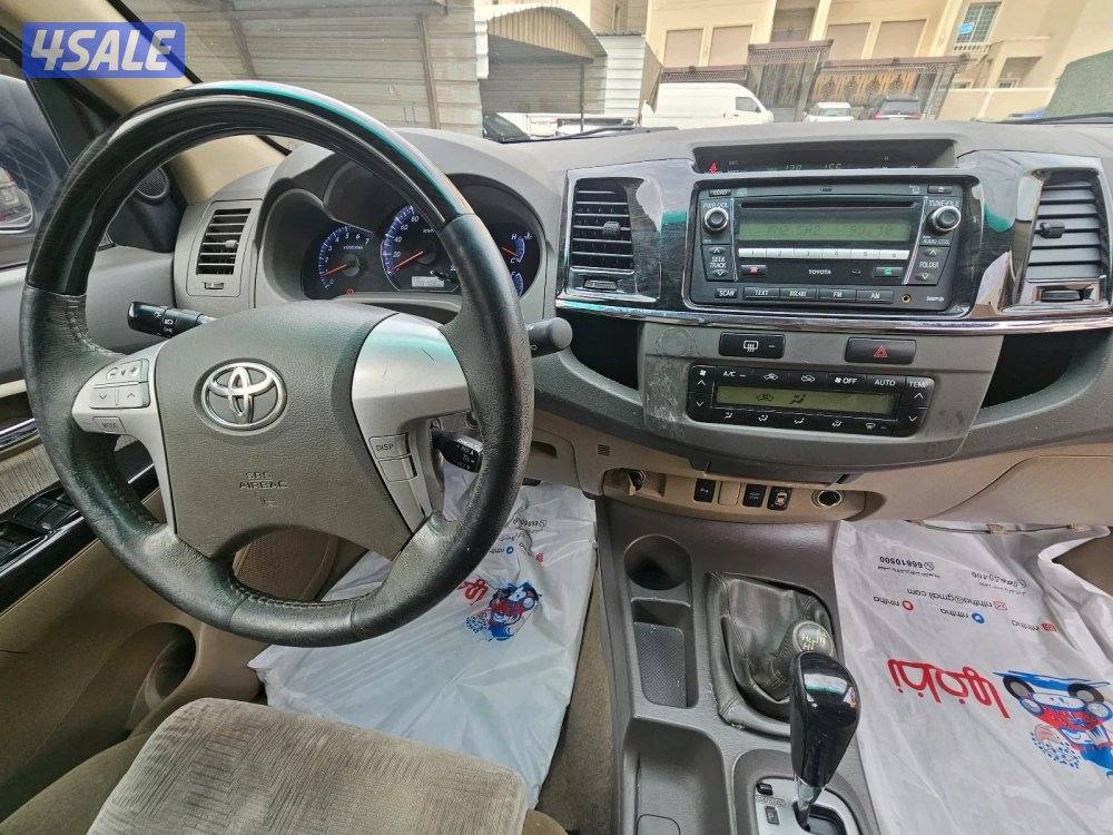 Toyota Fortuner sr5 20127