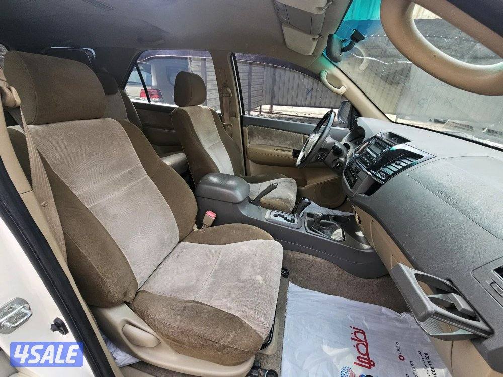 Toyota Fortuner sr5 20128