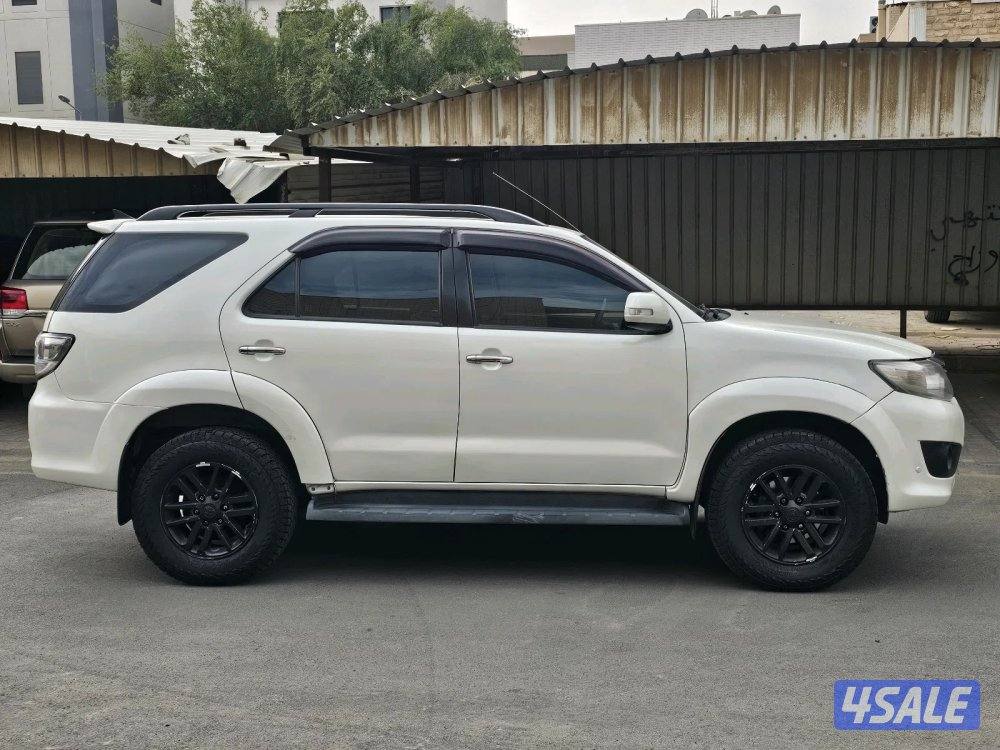 Toyota Fortuner sr5 201213